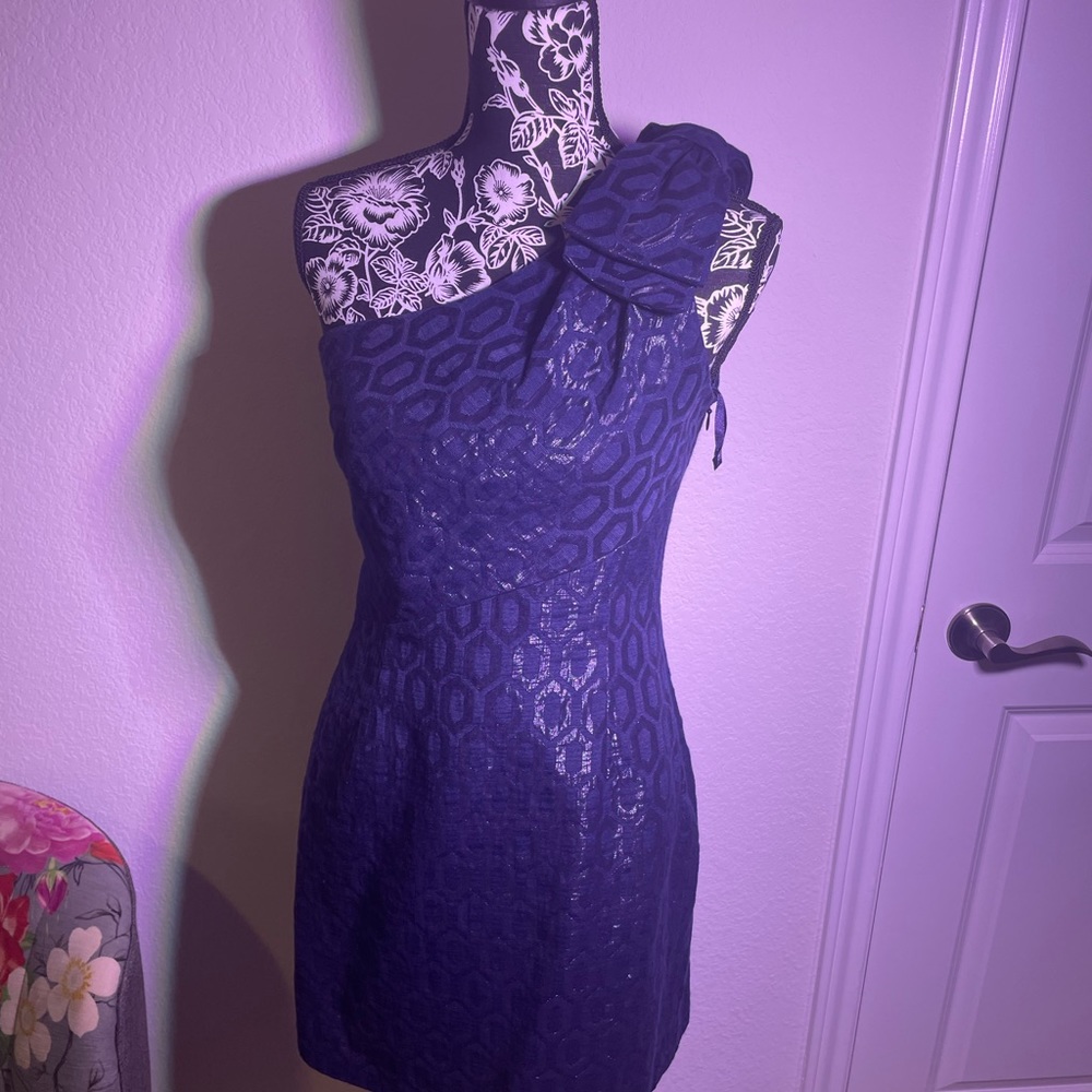 Elegant one-shoulder dress, size 4